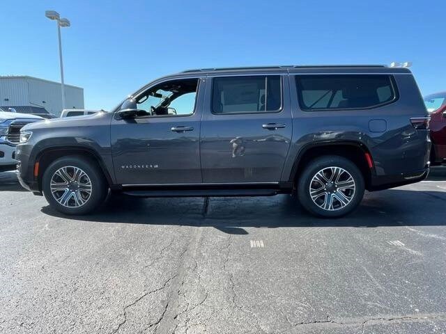 2024 Jeep Wagoneer L photo 4