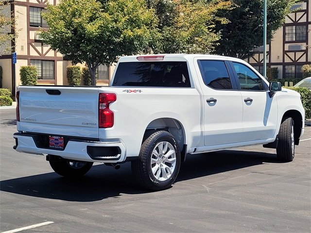 2026 Chevrolet Silverado 1500 Custom photo 4
