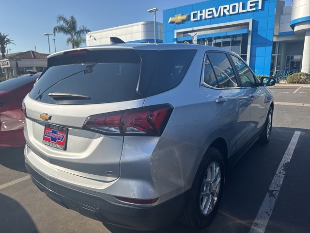 2022 Chevrolet Equinox LT photo 3