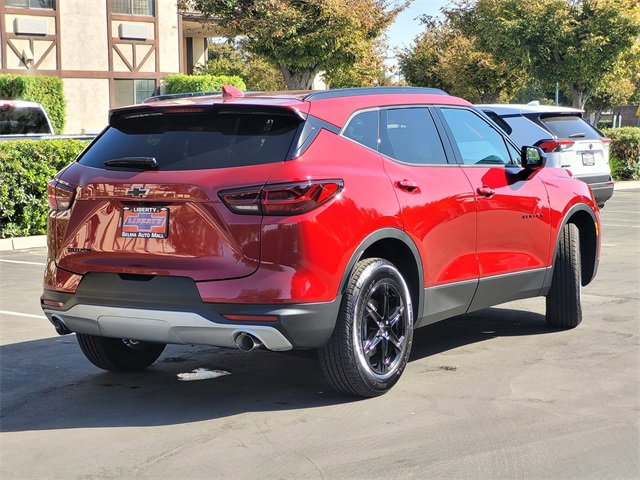 2025 Chevrolet Blazer 2LT photo 2