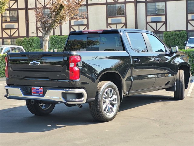 2026 Chevrolet Silverado 1500 LT photo 4