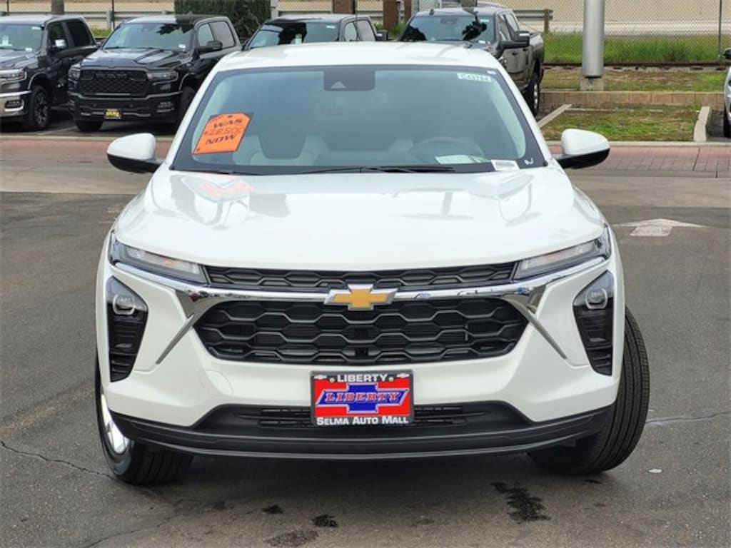 New 2026 Chevrolet Trax LS SUV