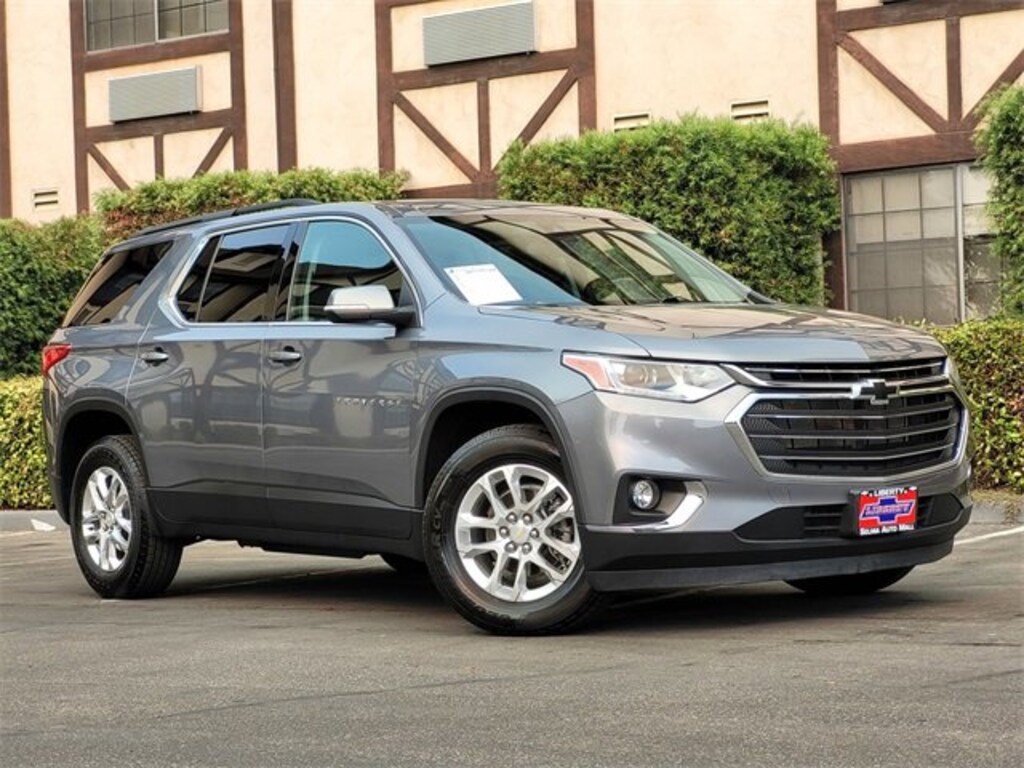 Used 2021 Chevrolet Traverse For Sale at Selma Auto Mall VIN 1GNERGKW1MJ121990