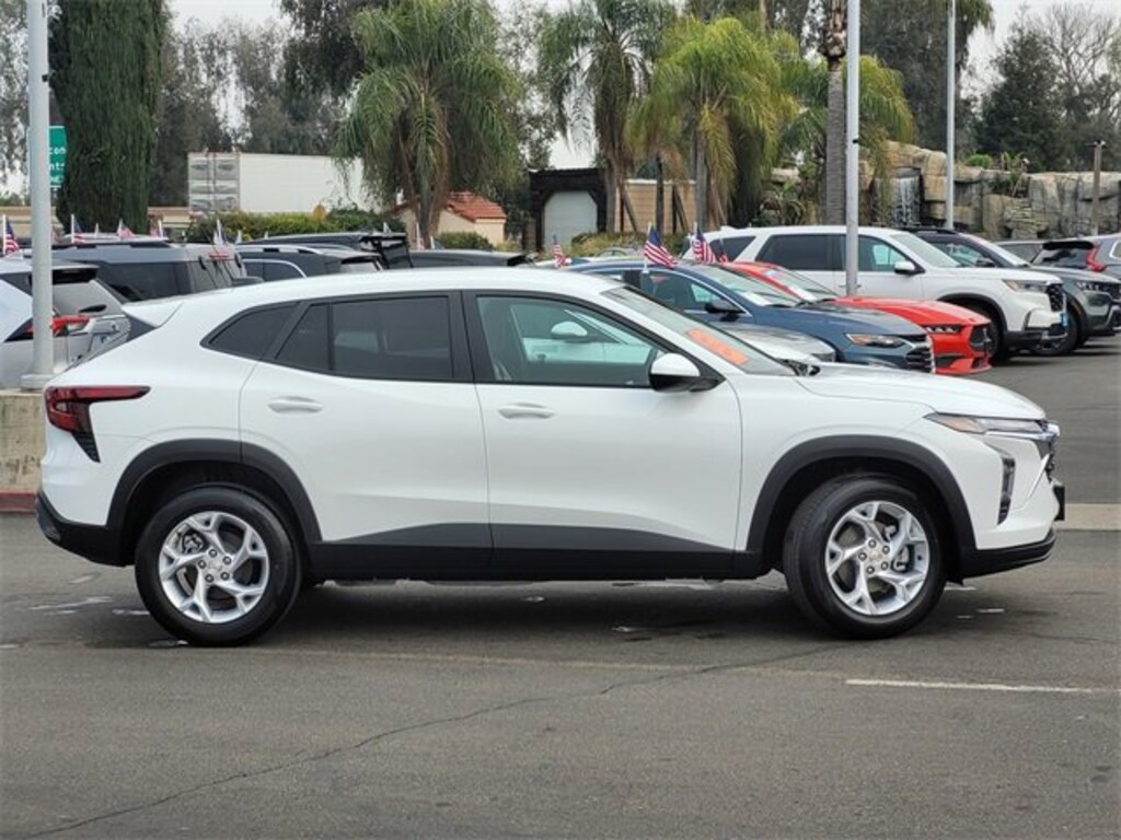 New 2026 Chevrolet Trax LS SUV