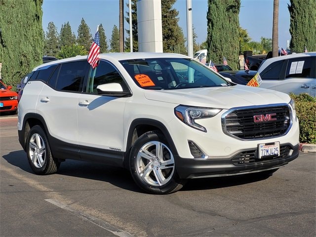 Used 2018 GMC Terrain SLE with VIN 3GKALMEX0JL134685 for sale in Selma, CA
