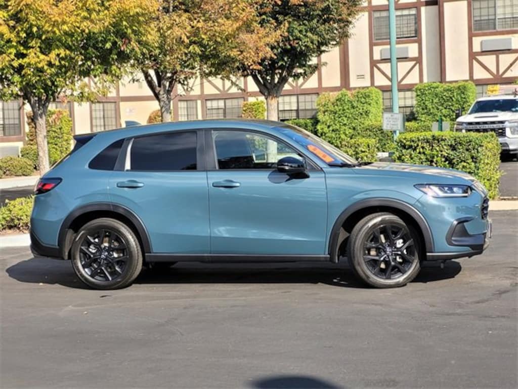 Used 2025 Honda HR-V Sport