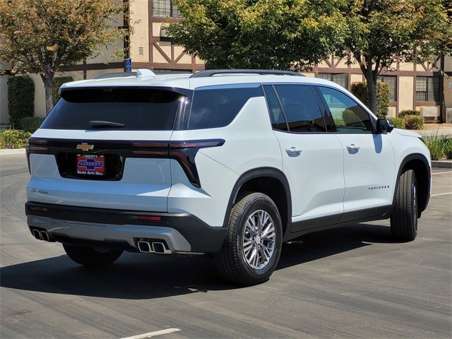2026 Chevrolet Traverse photo 4