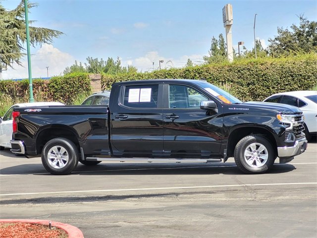 2024 Chevrolet Silverado 1500 LT photo 4