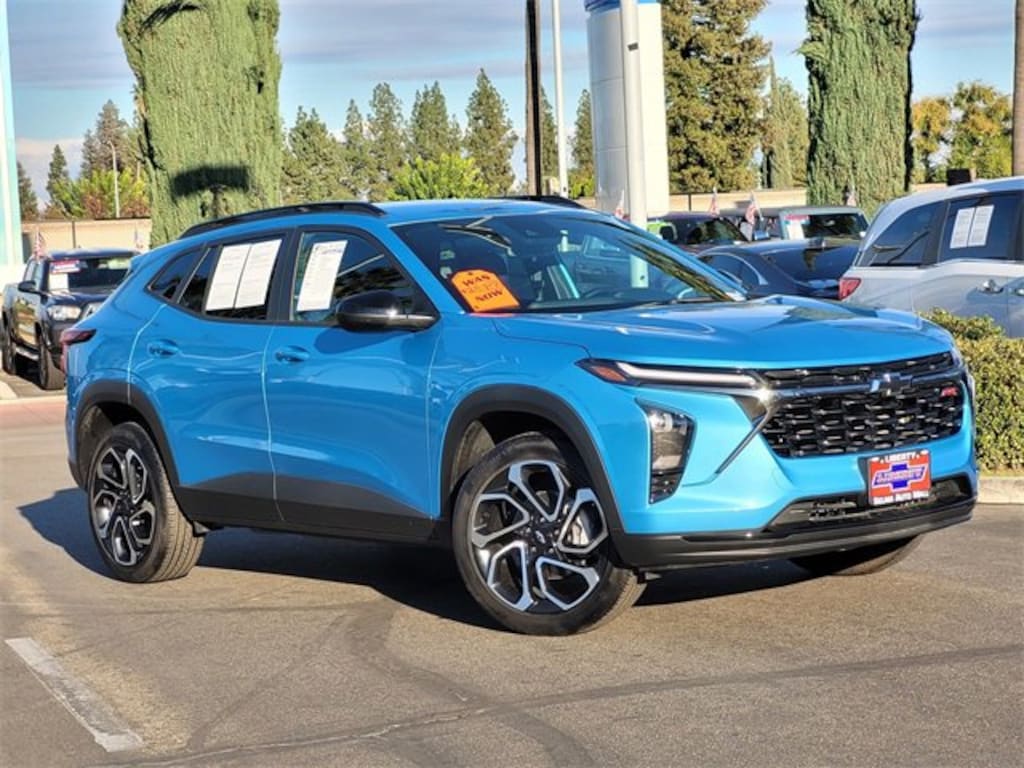 Used 2025 Chevrolet Trax 2RS SUV