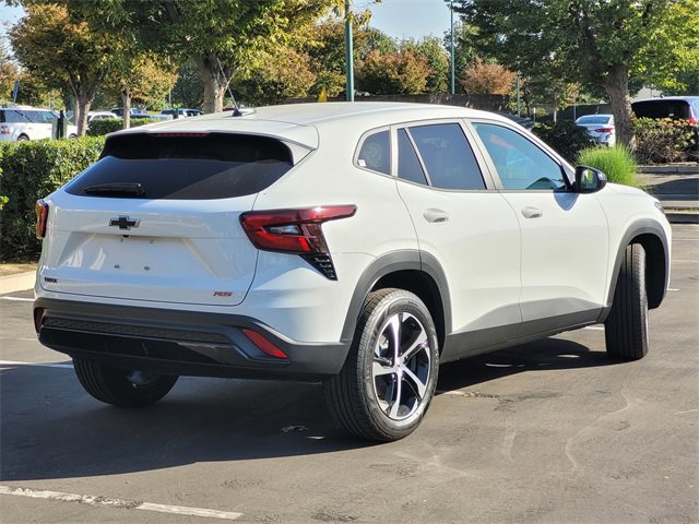 2025 Chevrolet Trax photo 4