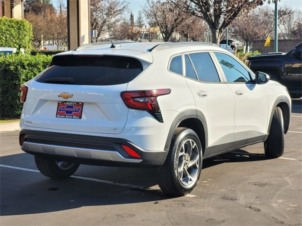 New 2026 Chevrolet Trax LT SUV