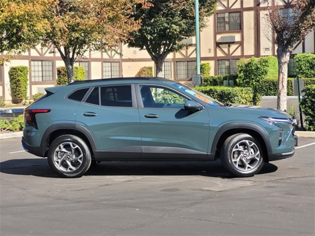 New 2026 Chevrolet Trax LT SUV