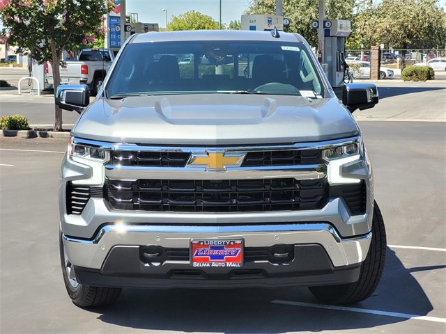 2025 Chevrolet Silverado 1500 LT photo 2