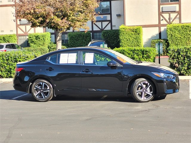 2024 Nissan Sentra SV photo 4