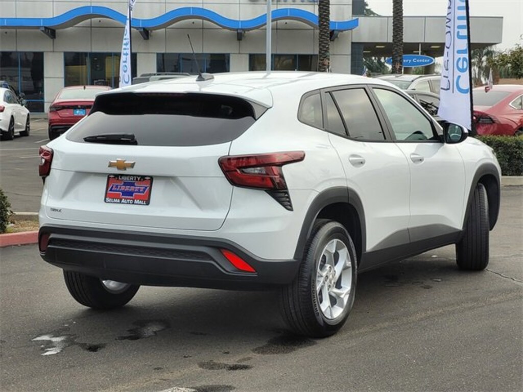 New 2026 Chevrolet Trax LS SUV