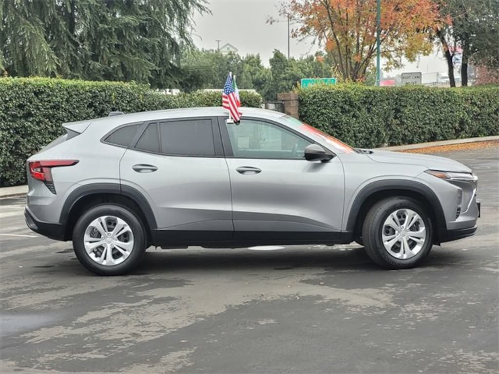 Used 2024 Chevrolet Trax LS SUV