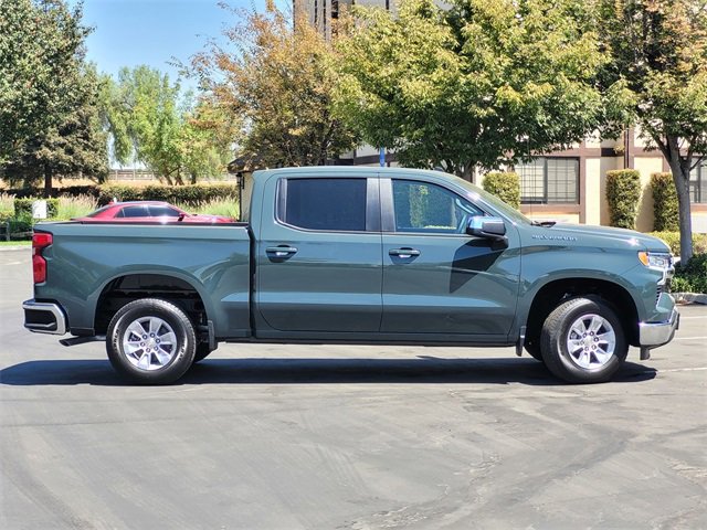 2026 Chevrolet Silverado 1500 LT photo 3