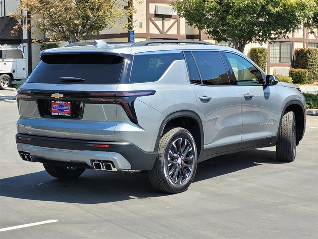 2026 Chevrolet Traverse photo 4
