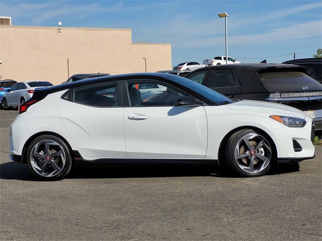 2020 Hyundai Veloster Turbo Ultimate photo 3