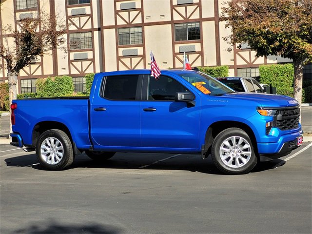 2026 Chevrolet Silverado 1500 Custom photo 3