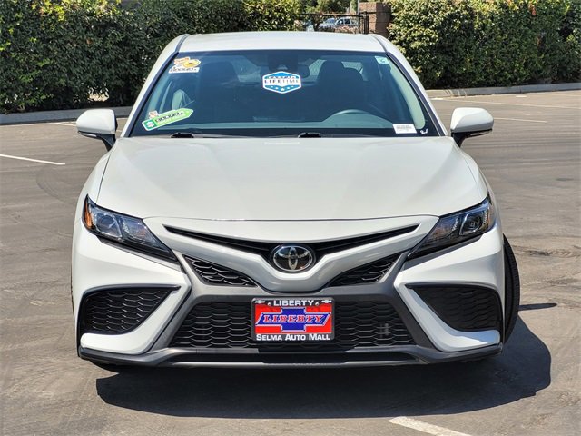 2023 Toyota Camry SE photo 3