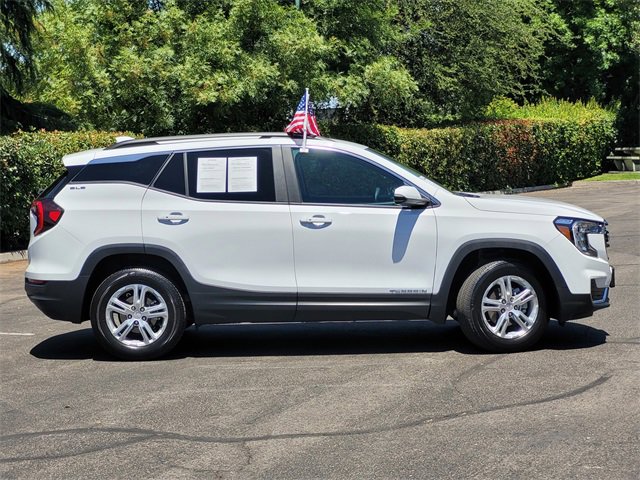 2023 Gmc Terrain SLE photo 4