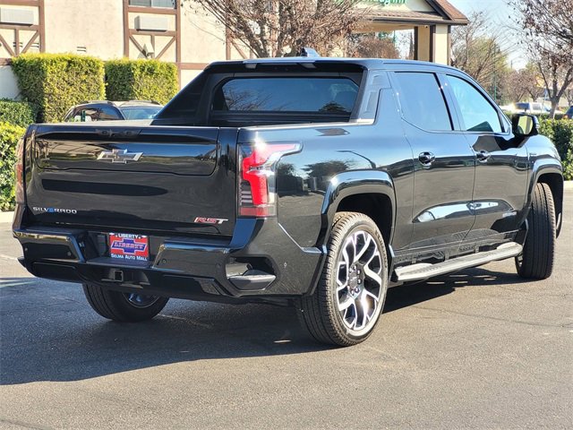 2024 Chevrolet Silverado EV RST photo 2