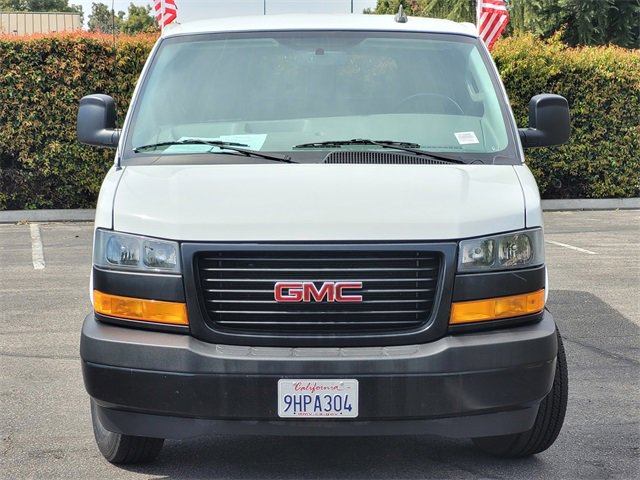 2023 Gmc Savana Passenger 3500 LS photo 2