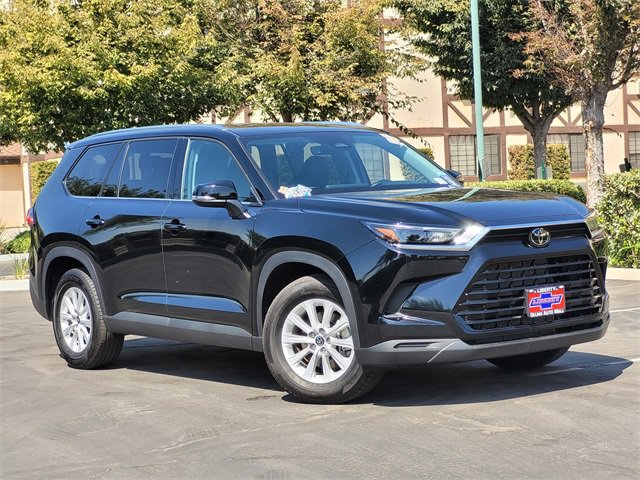 2024 Toyota Grand Highlander XLE photo 2