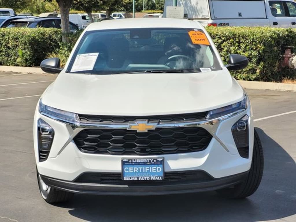 Used 2025 Chevrolet Trax LS SUV