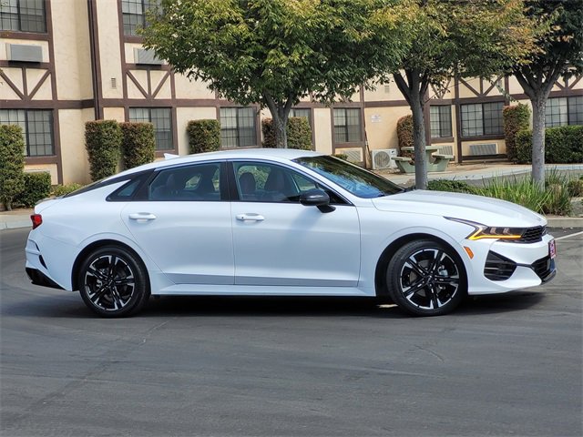 2024 Kia K5 GT-Line photo 4