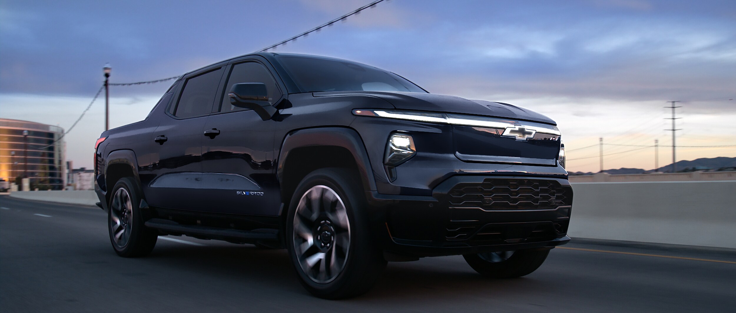 2025-Chevrolet-SilveradoEV-RST-CrewCab-Truck-L07.jpg