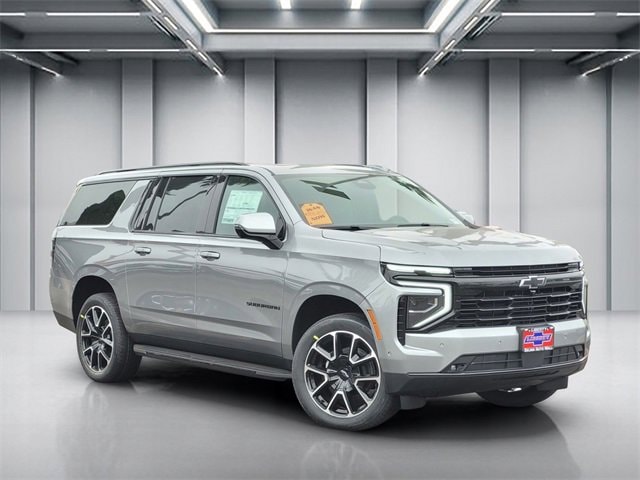 2026 Chevrolet Suburban RST's photo