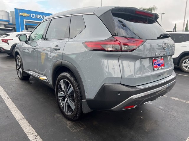 2022 Nissan Rogue SL photo 4