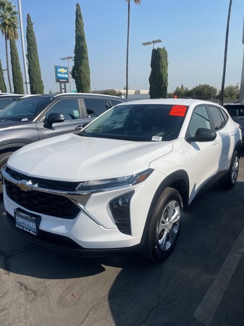 2025 Chevrolet Trax LS