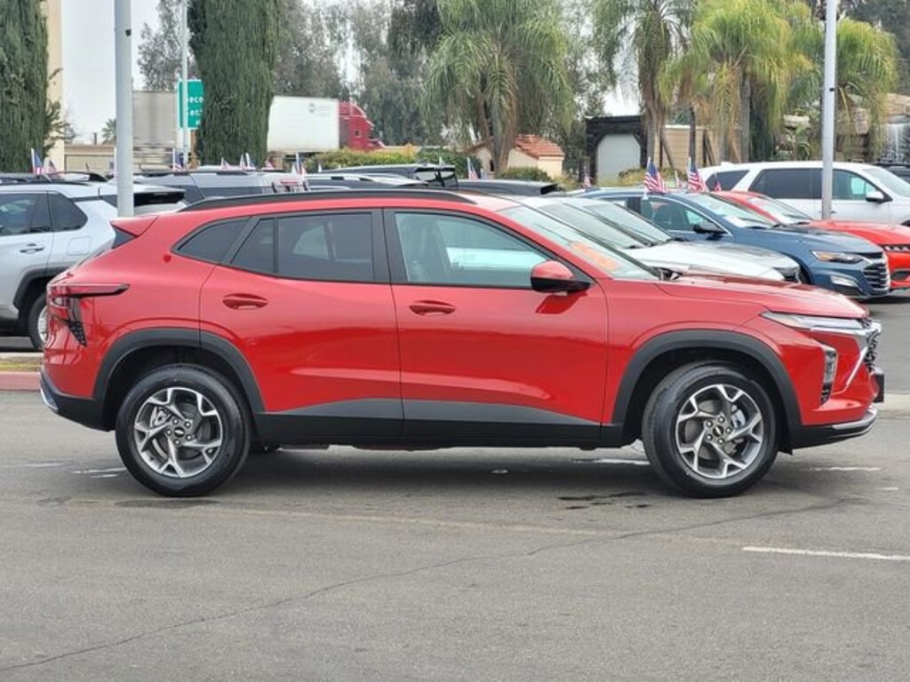New 2026 Chevrolet Trax LT SUV
