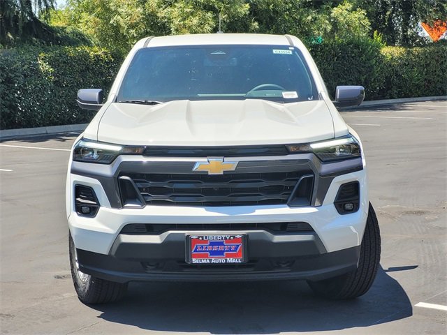 2025 Chevrolet Colorado Work Truck LT photo 2