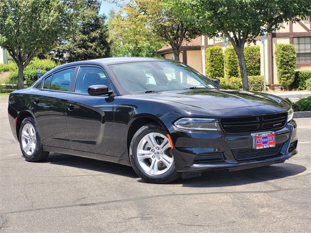 2022 Dodge Charger SXT photo 2