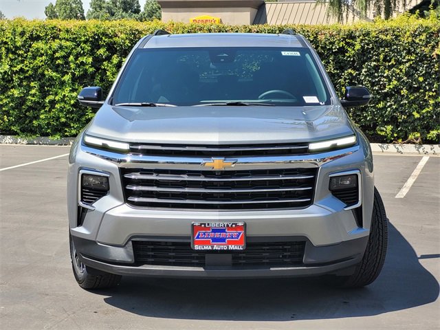 2026 Chevrolet Traverse photo 2