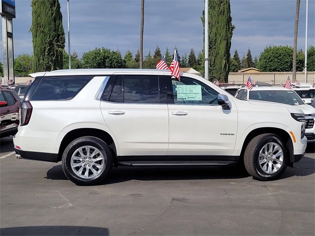 2025 Chevrolet Tahoe Premier photo 2