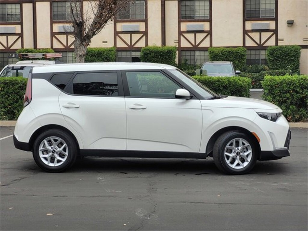 Used 2024 Kia Soul LX