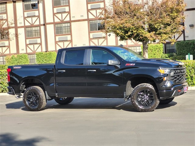 2026 Chevrolet Silverado 1500 Custom Trail Boss photo 3