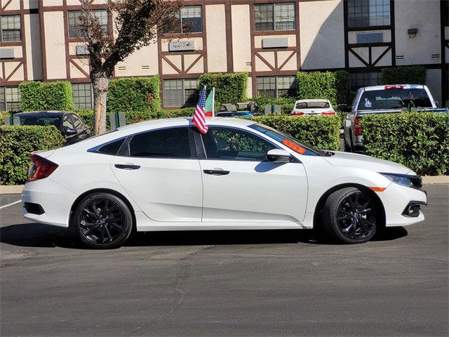 2019 Honda Civic Sport photo 4
