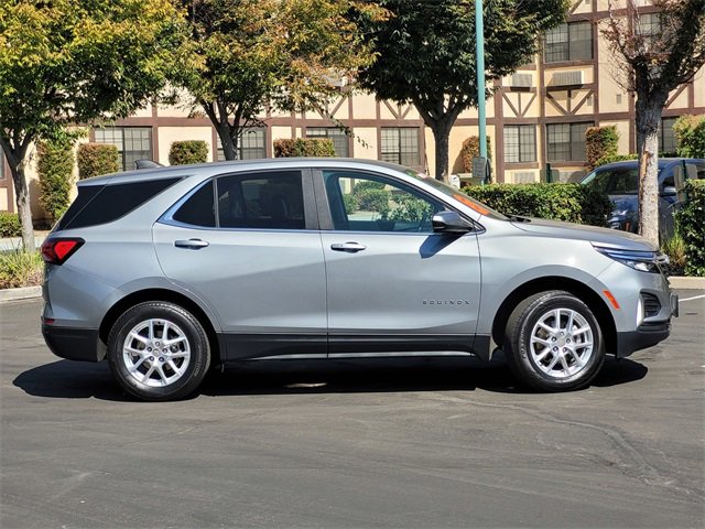 2024 Chevrolet Equinox LT photo 4