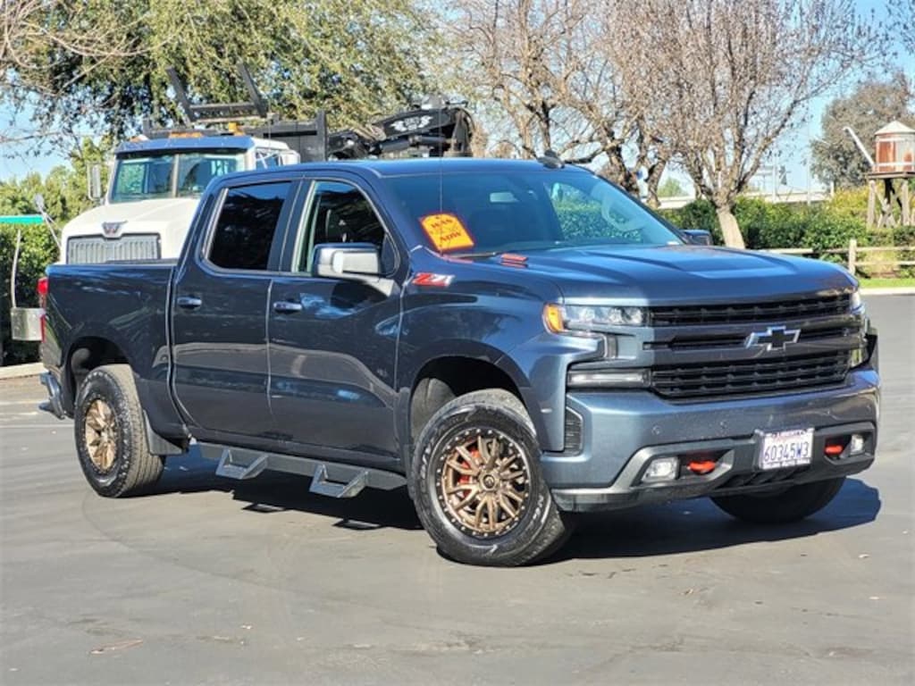 Used 2020 Chevrolet Silverado 1500 RST Truck