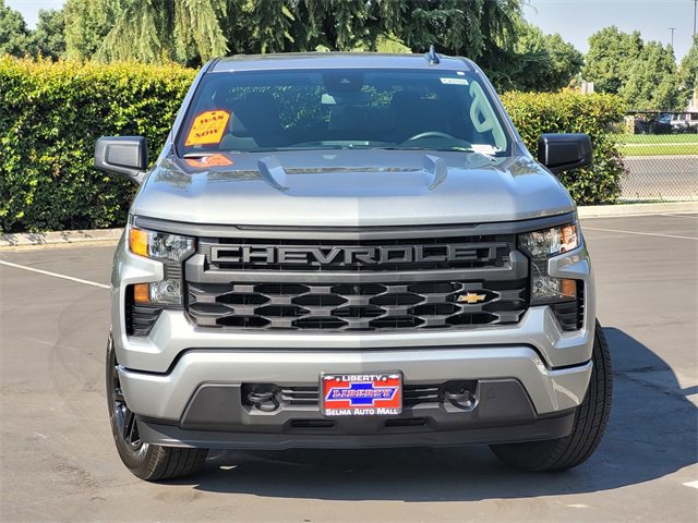 2026 Chevrolet Silverado 1500 Custom photo 2