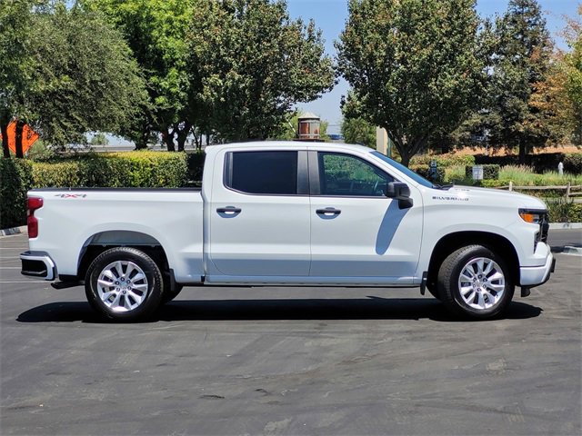 2026 Chevrolet Silverado 1500 Custom photo 3