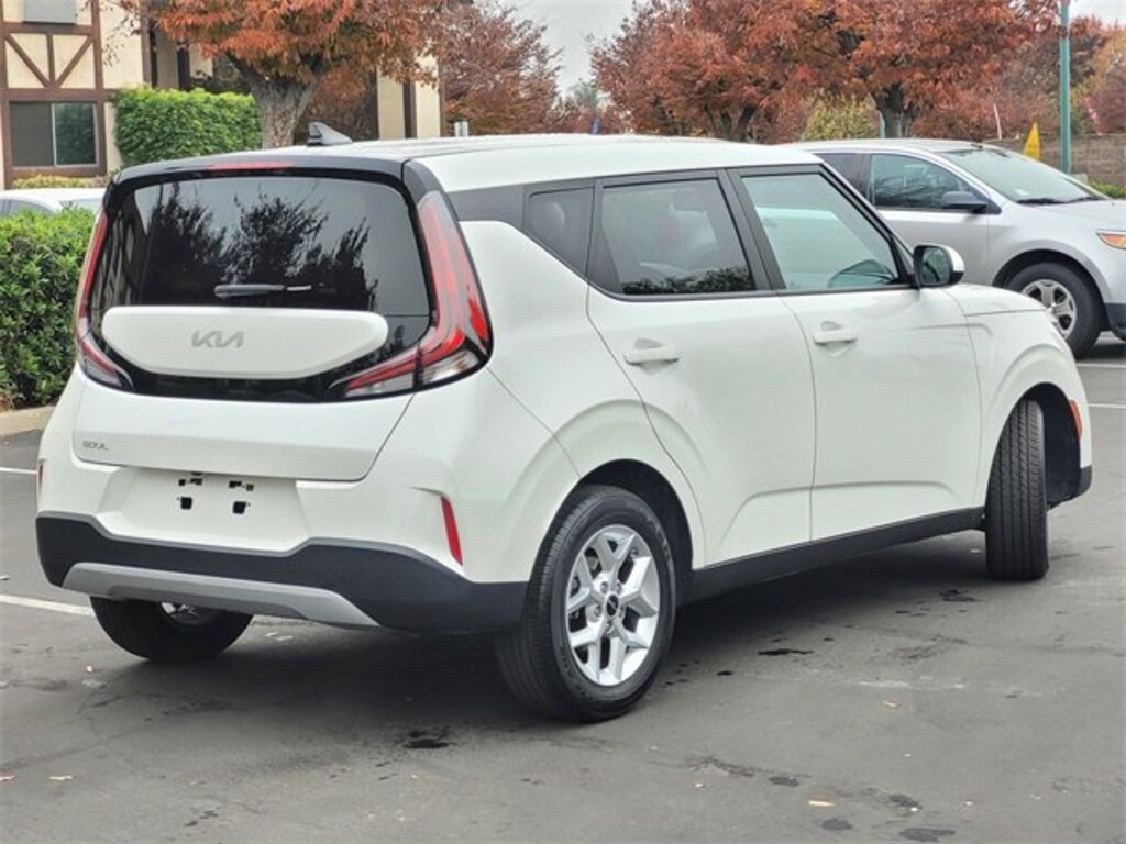 Used 2024 Kia Soul LX