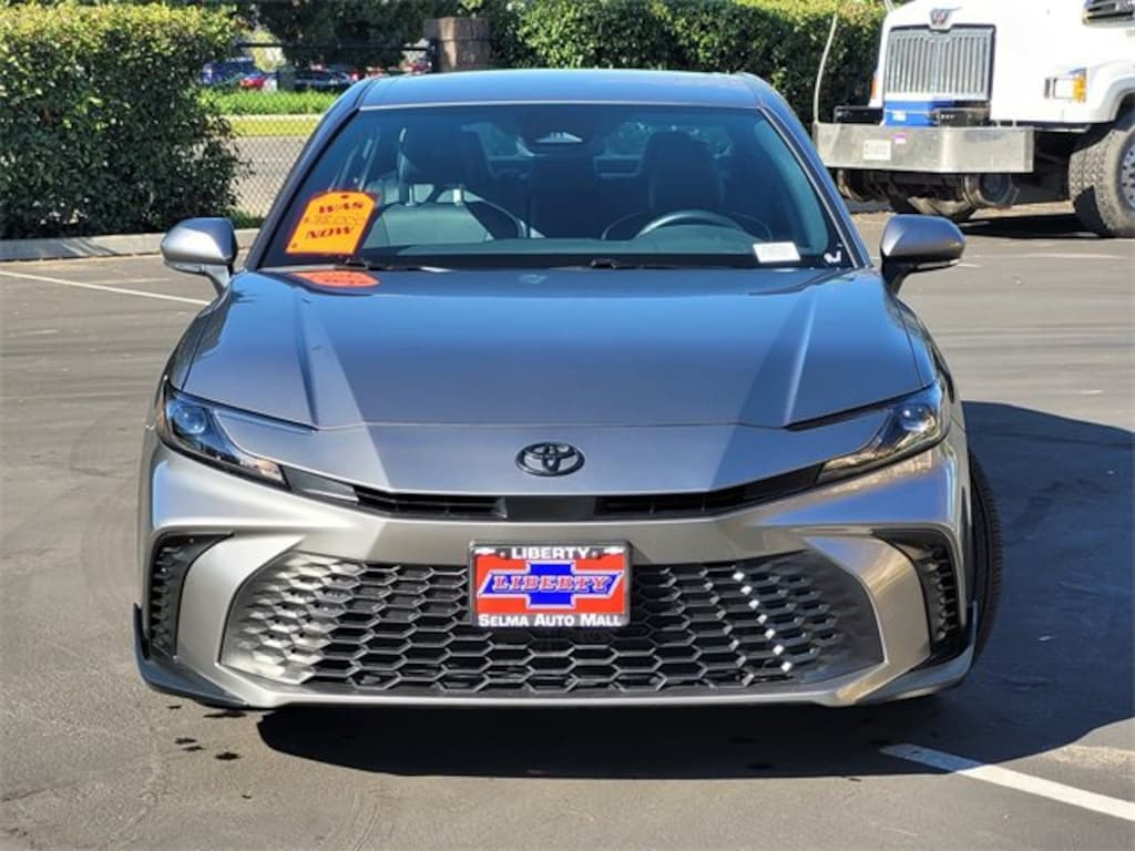 Used 2025 Toyota Camry SE Sedan