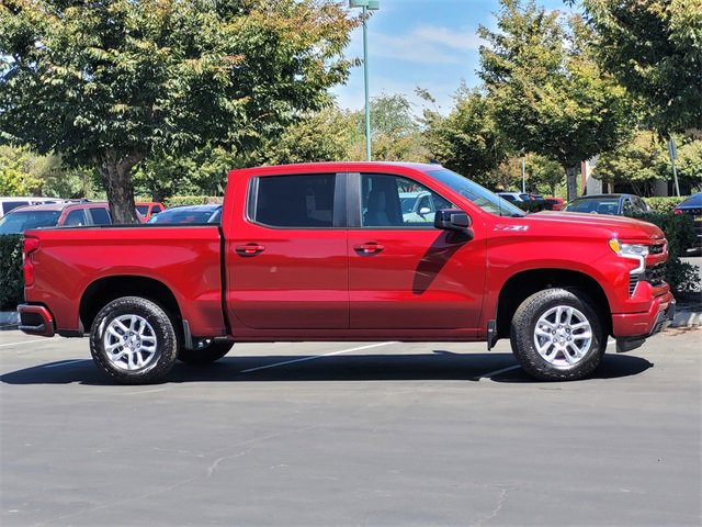 2025 Chevrolet Silverado 1500 RST photo 3